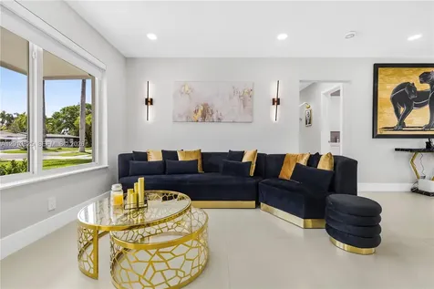 1104 N 13th Terrace Hollywood FL 33019