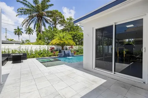 1104 N 13th Terrace Hollywood FL 33019
