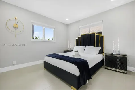 1104 N 13th Terrace Hollywood FL 33019