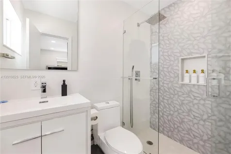 1104 N 13th Terrace Hollywood FL 33019