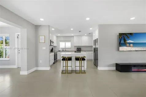 1104 N 13th Terrace Hollywood FL 33019