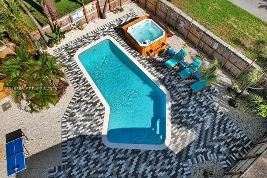 101 SW 22nd Avenue Fort Lauderdale FL 33312