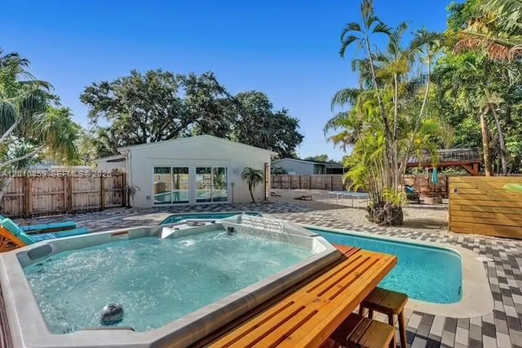 101 SW 22nd Avenue Fort Lauderdale FL 33312