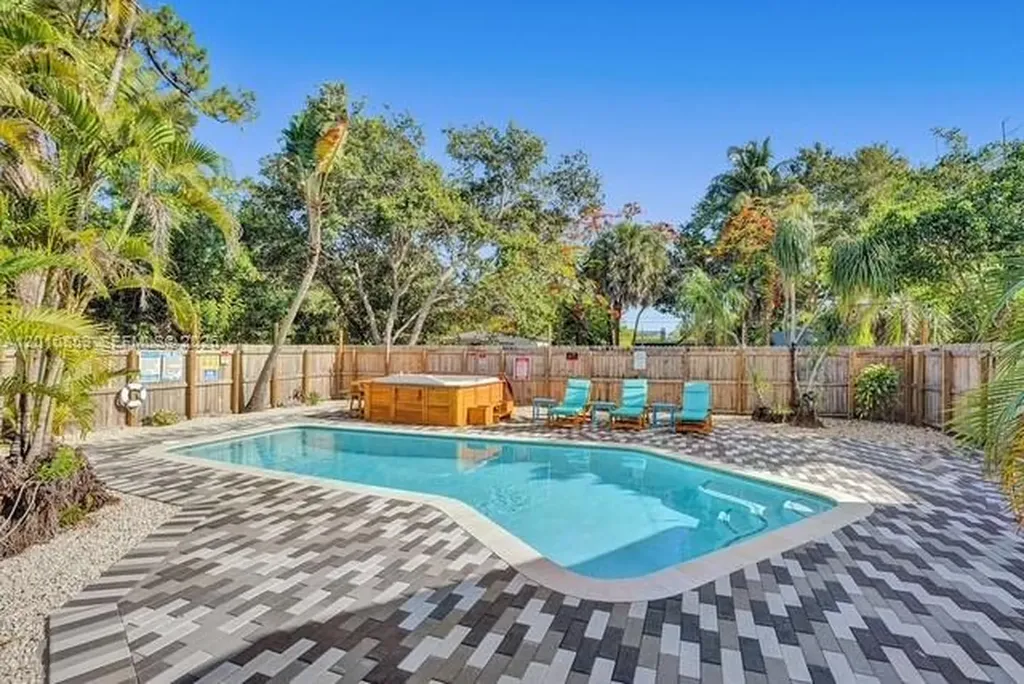 101 SW 22nd Avenue Fort Lauderdale FL 33312
