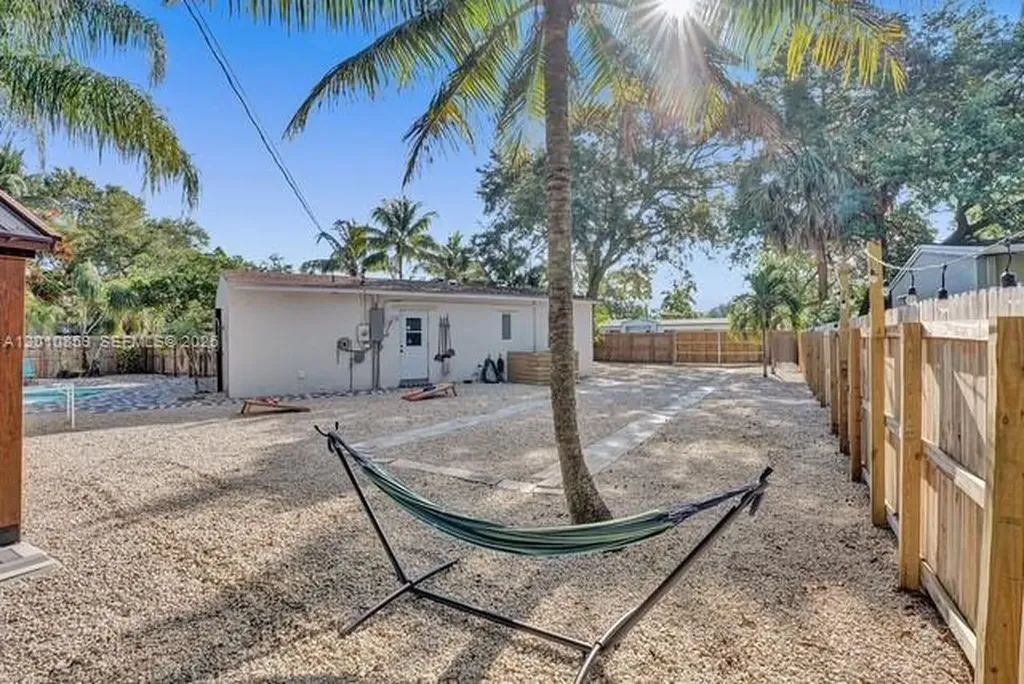 101 SW 22nd Avenue Fort Lauderdale FL 33312
