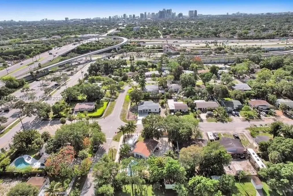 101 SW 22nd Avenue Fort Lauderdale FL 33312