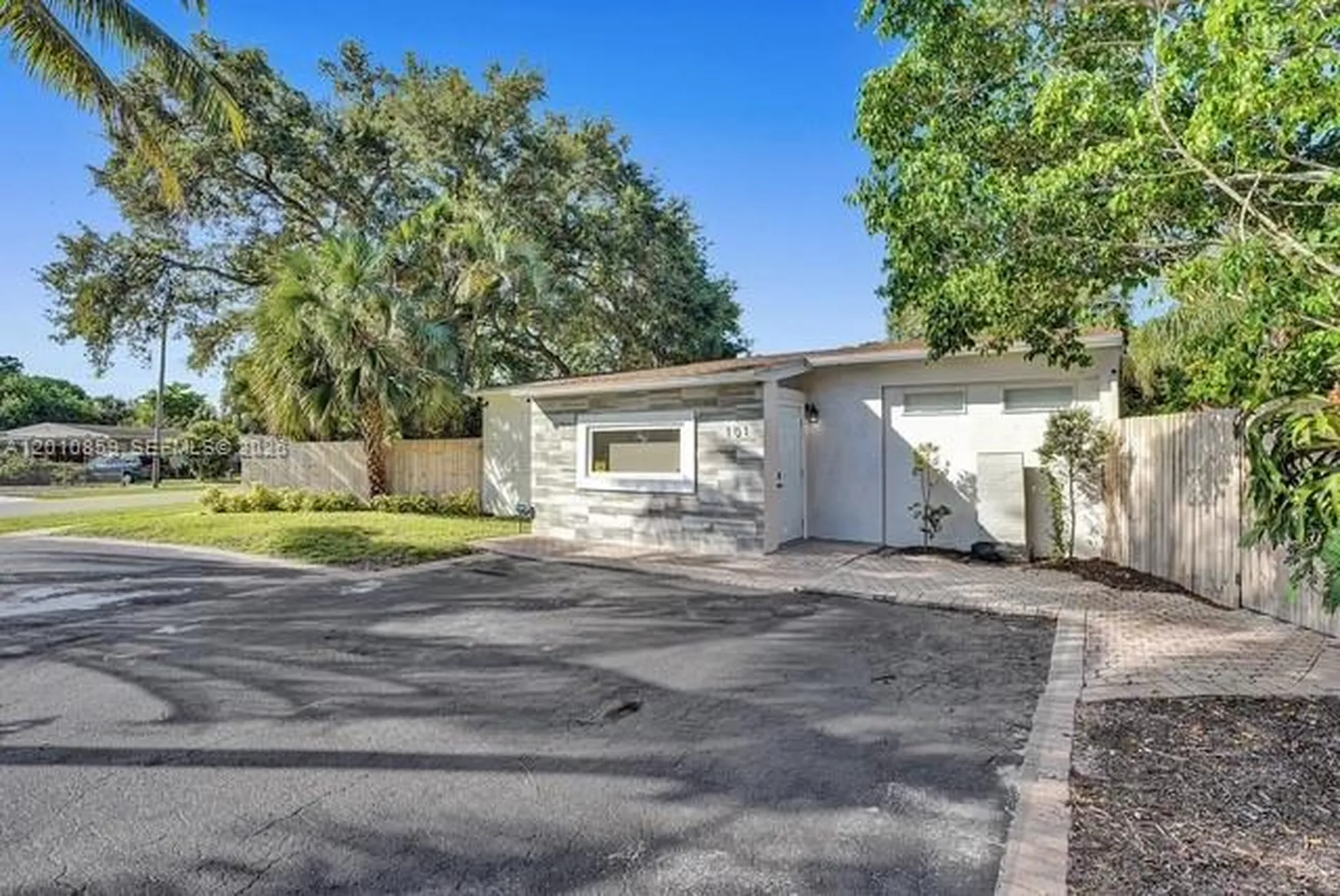 101 SW 22nd Avenue Fort Lauderdale FL 33312