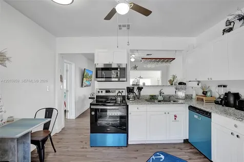 101 SW 22nd Avenue Fort Lauderdale FL 33312