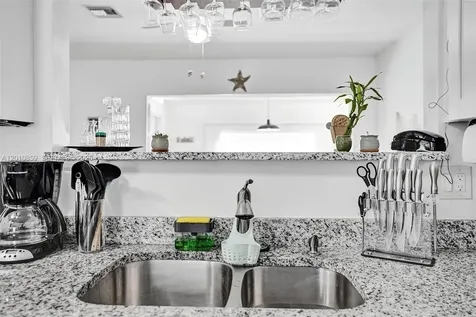 101 SW 22nd Avenue Fort Lauderdale FL 33312