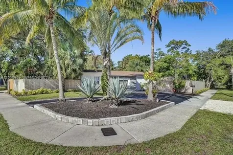 101 SW 22nd Avenue Fort Lauderdale FL 33312