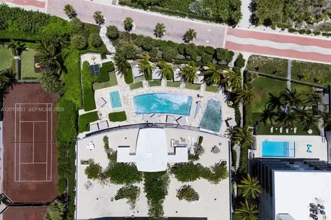 5875 Collins Avenue Miami Beach FL 33140