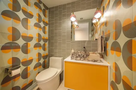 5875 Collins Avenue Miami Beach FL 33140