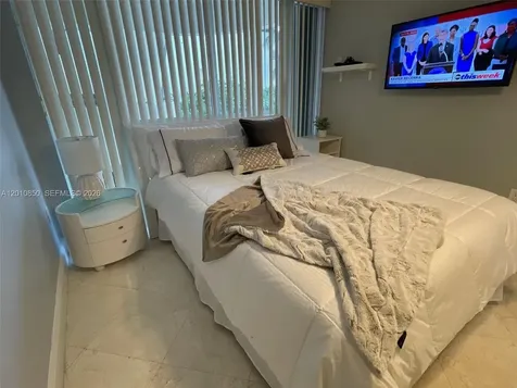 18671 Collins Avenue Sunny Isles Beach FL 33160