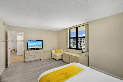 2301 S Ocean Drive Hollywood FL 33019