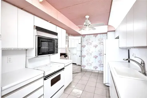 2301 S Ocean Drive Hollywood FL 33019