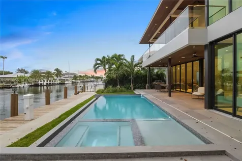 1537 SE 13th Street Fort Lauderdale FL 33316