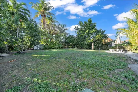 11021 SW 4th Street Sweetwater FL 33174