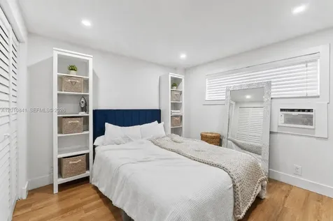 1315 NE 5th Terrace Fort Lauderdale FL 33304