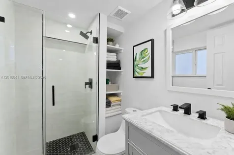 1315 NE 5th Terrace Fort Lauderdale FL 33304