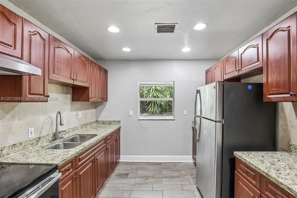 1115 NW 7th Avenue Fort Lauderdale FL 33311