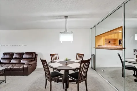 575 Oaks Lane Pompano Beach FL 33069