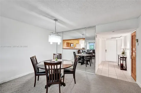 575 Oaks Lane Pompano Beach FL 33069