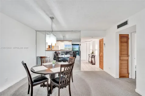 575 Oaks Lane Pompano Beach FL 33069