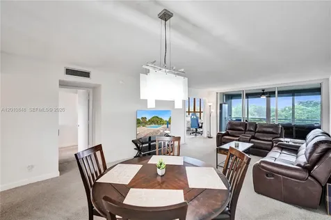 575 Oaks Lane Pompano Beach FL 33069