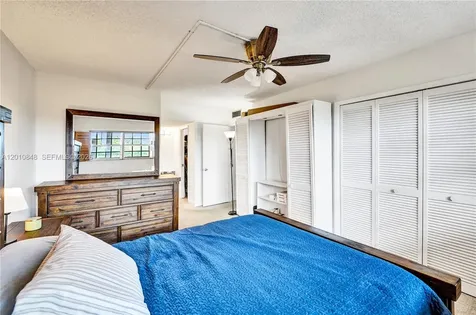 575 Oaks Lane Pompano Beach FL 33069