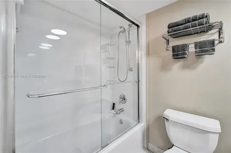 575 Oaks Lane Pompano Beach FL 33069