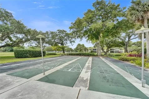 575 Oaks Lane Pompano Beach FL 33069