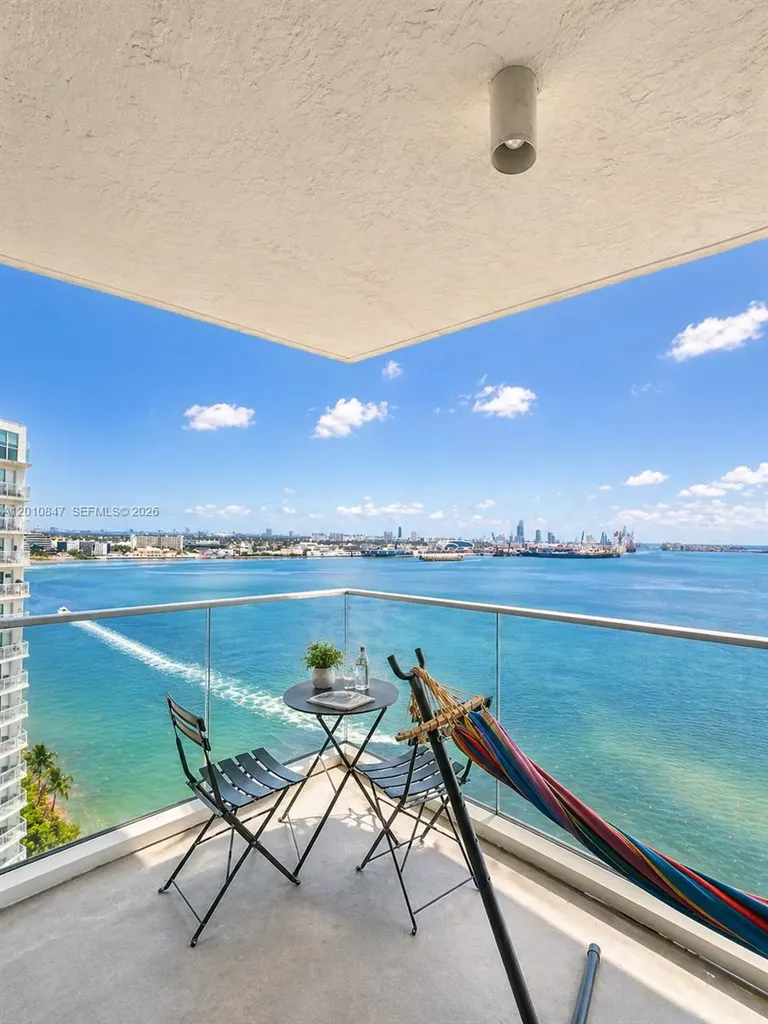 800 Claughton Island Drive Miami FL 33131