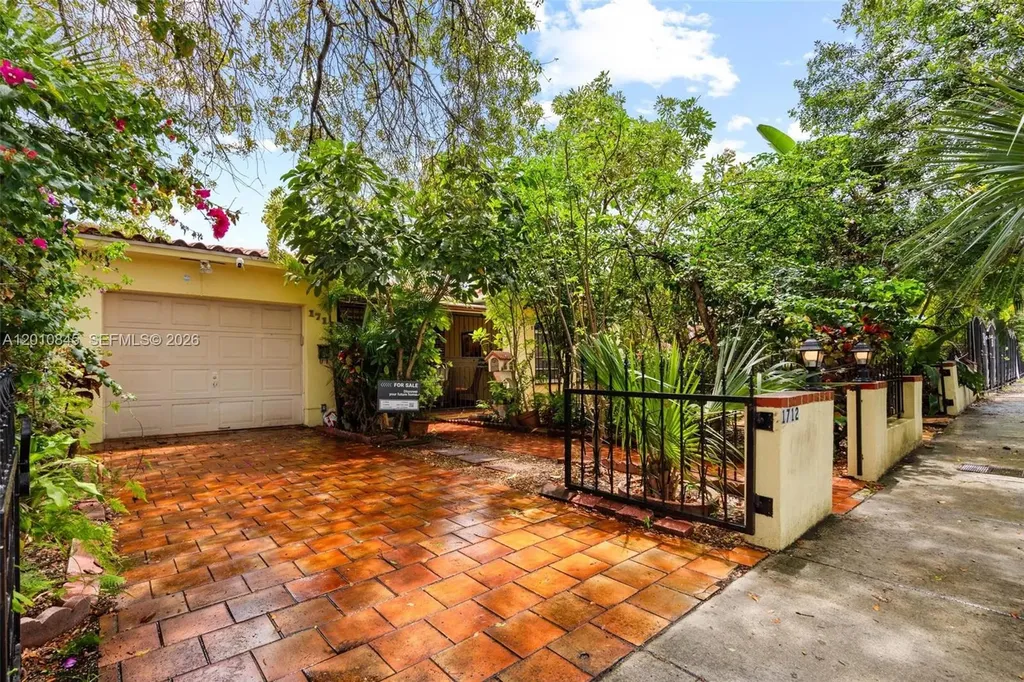 1712 SW 13th Street Miami FL 33145