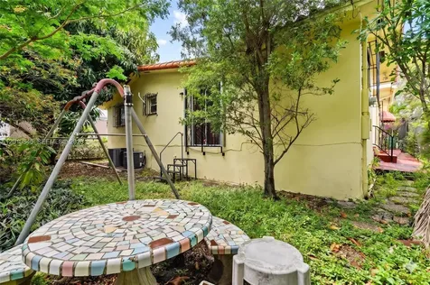 1712 SW 13th Street Miami FL 33145