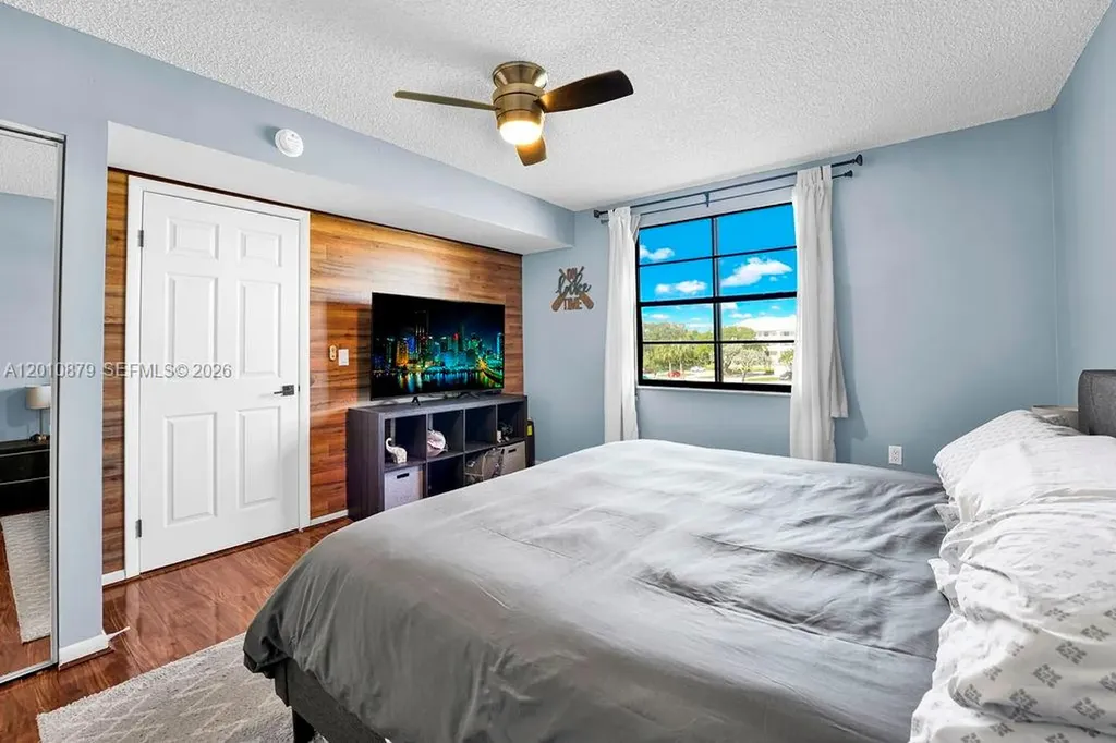 6049 Balboa Circle Boca Raton FL 33433