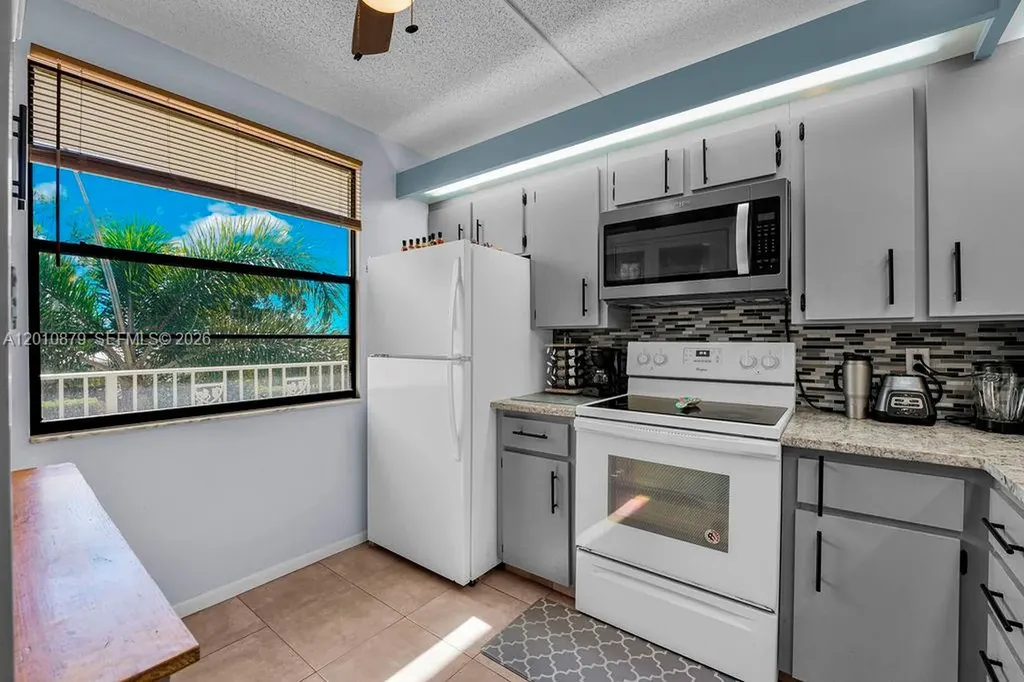 6049 Balboa Circle Boca Raton FL 33433