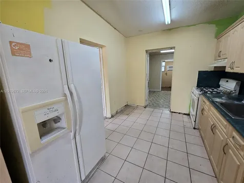 1051 E 18th Street Hialeah FL 33013