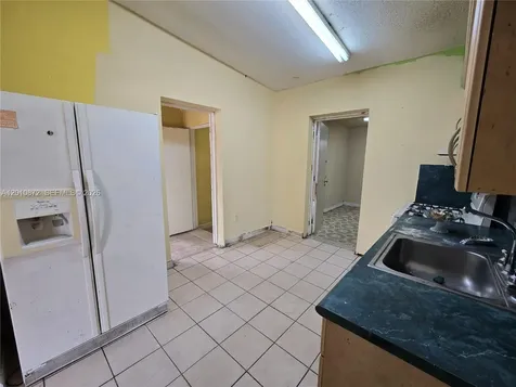1051 E 18th Street Hialeah FL 33013