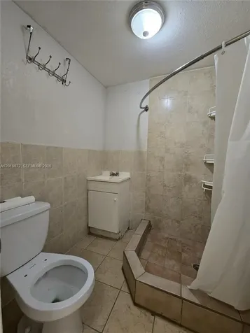 1051 E 18th Street Hialeah FL 33013