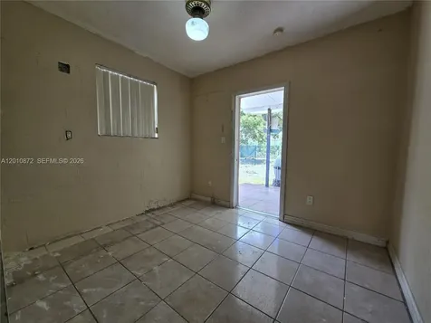1051 E 18th Street Hialeah FL 33013