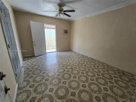 1051 E 18th Street Hialeah FL 33013