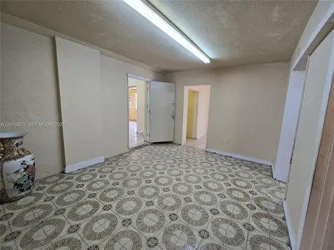 1051 E 18th Street Hialeah FL 33013