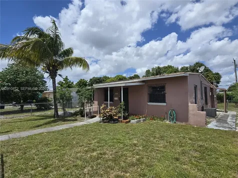 1051 E 18th Street Hialeah FL 33013