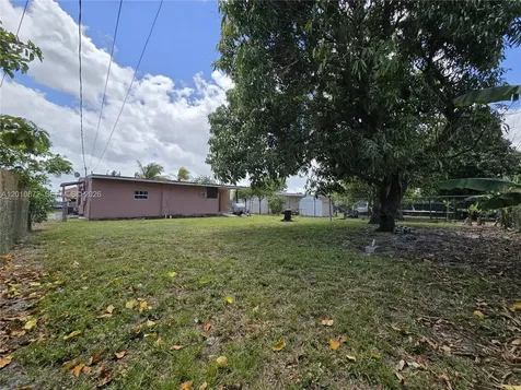 1051 E 18th Street Hialeah FL 33013