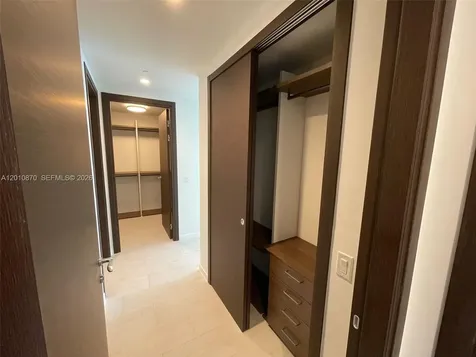 1000 Brickell Plaza Miami FL 33131