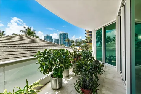 16051 Collins Avenue Sunny Isles Beach FL 33160