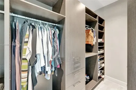 907 Diplomat Parkway Hallandale Beach FL 33009