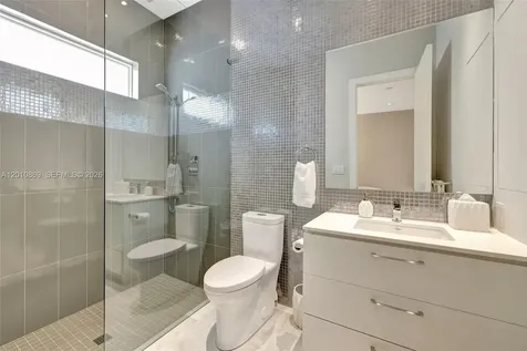 907 Diplomat Parkway Hallandale Beach FL 33009