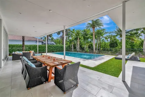907 Diplomat Parkway Hallandale Beach FL 33009