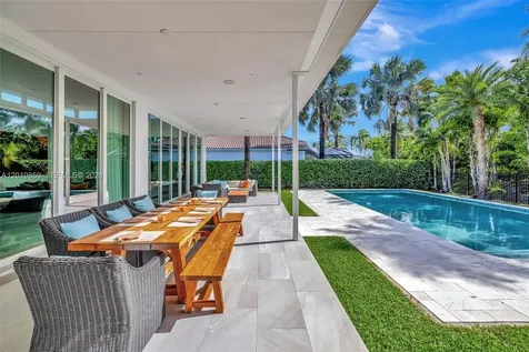 907 Diplomat Parkway Hallandale Beach FL 33009